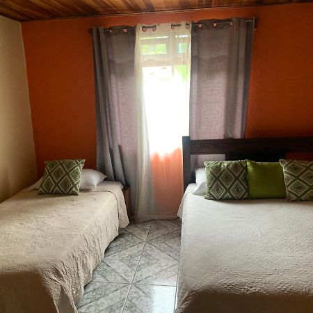 Monteverde Monkey Hostel ภายนอก รูปภาพ