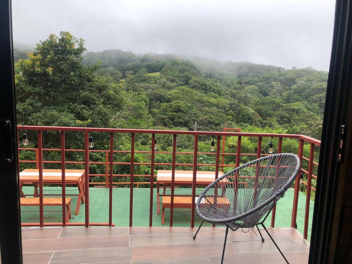 Monteverde Monkey Hostel ภายนอก รูปภาพ