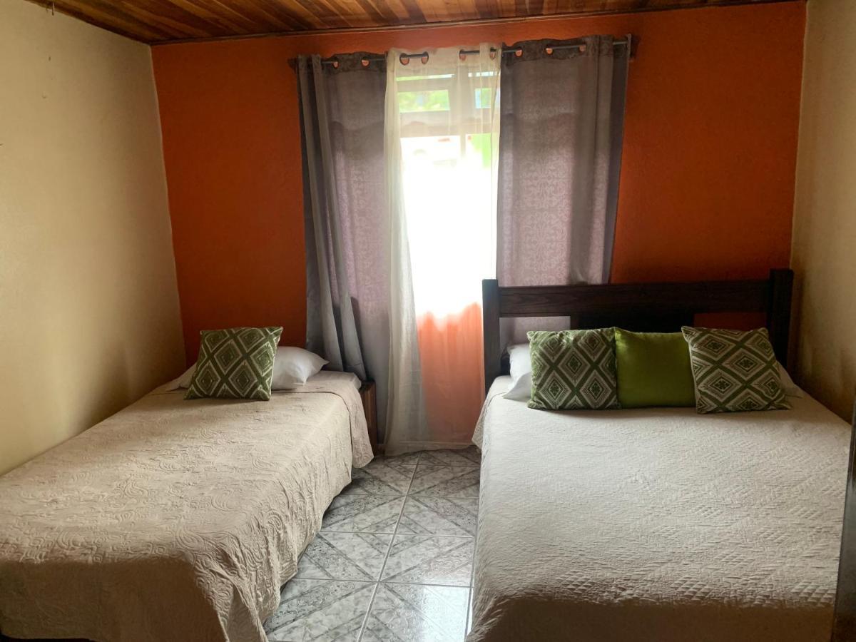 Monteverde Monkey Hostel ภายนอก รูปภาพ